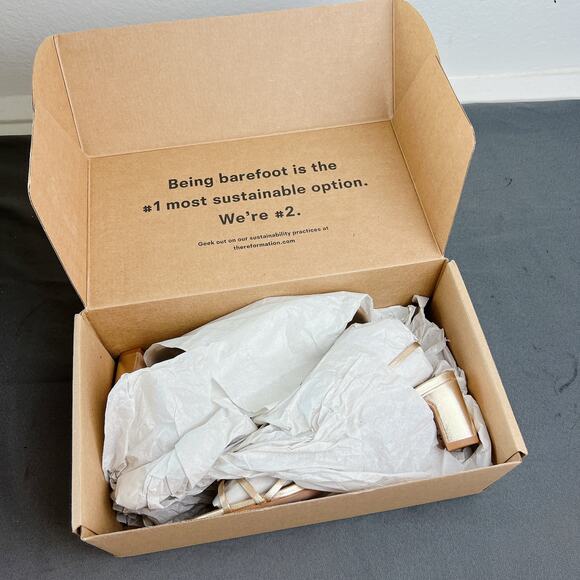 NEW! Reformation sally bow heels Size 7 - Picture 6 of 8